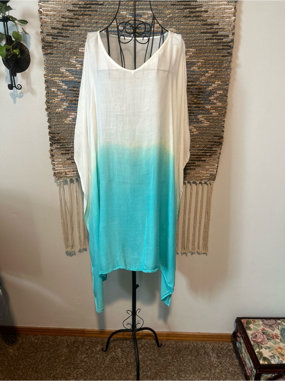 Women’s Ombre V-Neck Tunic Top - White to Aqua